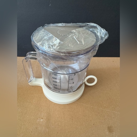 NIB Curtis Stone Pull Cord No Mess Rapid Sifter Measuring Cup Fine Mesh Flour - Picture 5 of 7